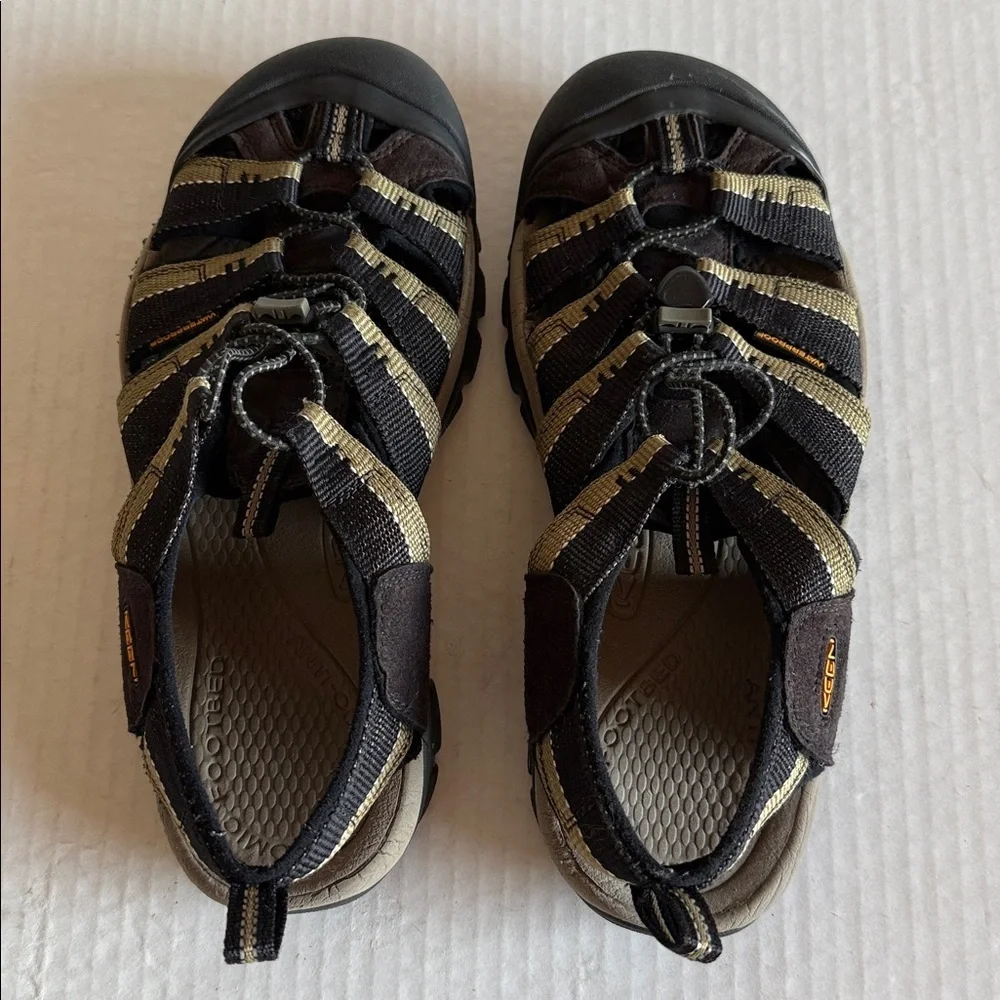 Keen Men’s Newport H2 In Black/Stone Gray - Picture 9 of 12